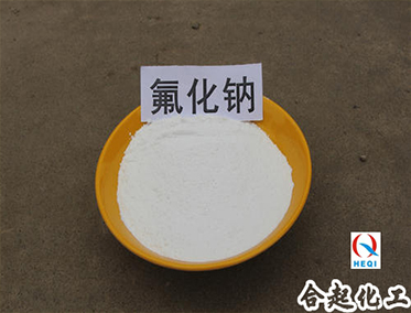 为什么牙膏里面要